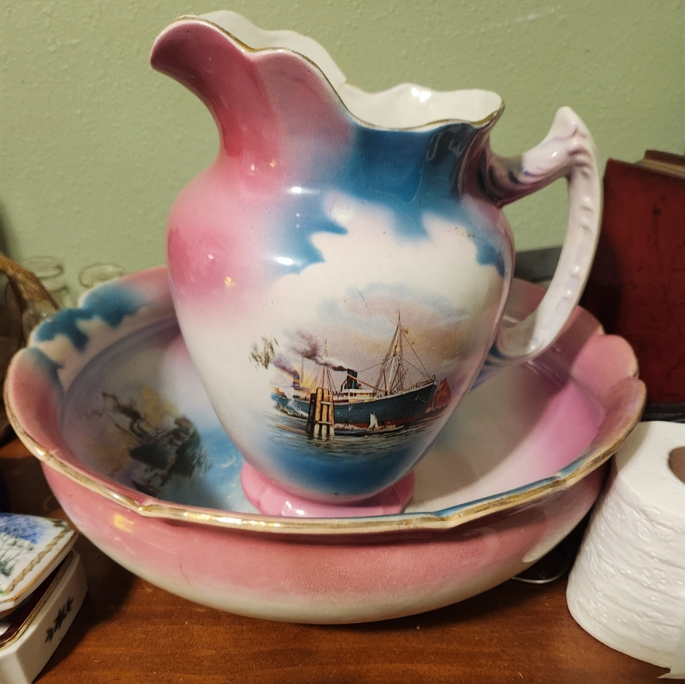 Basin and pitcher - Picture 5 of 5